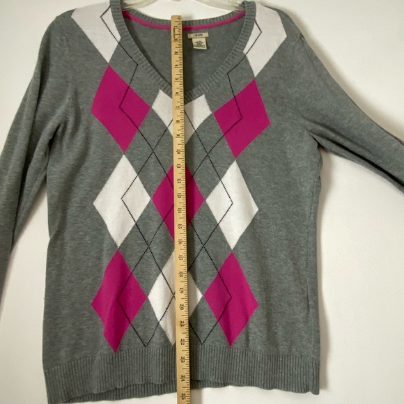Izod Womens Gray & Pink V-Neck Argyle Golf Sweater SzL (sku153) - Picture 7 of 13